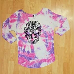 Divided by H&M tie dyed skull top
